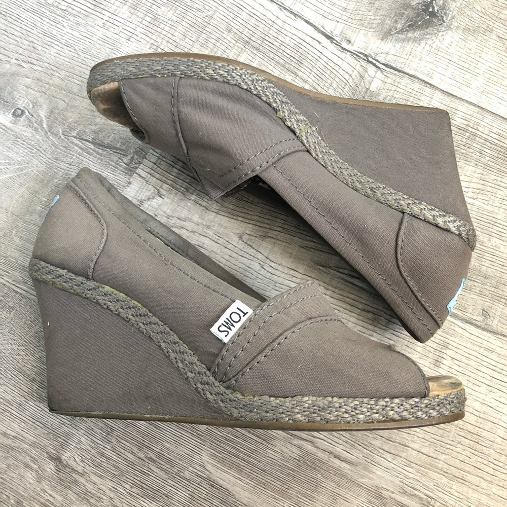 TOMS canvas wedge